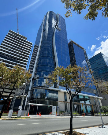 La batalla silenciosa por el internet de alta velocidad: un factor clave en el valor del real estate comercia
