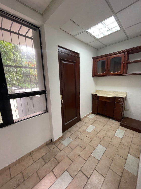 Oficina alquiler Reyna 1 La Esperilla Santo Domingo