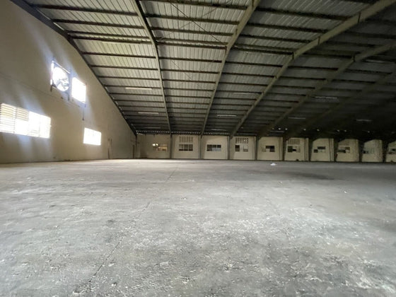 Nave industrial alquiler Zona Franca HainaMosa 1