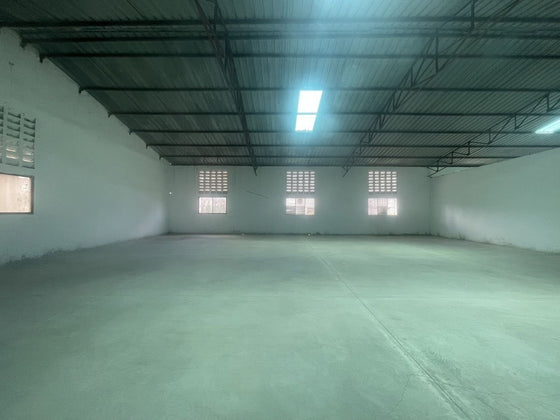 Nave industrial alquiler Zona Franca HainaMosa 1