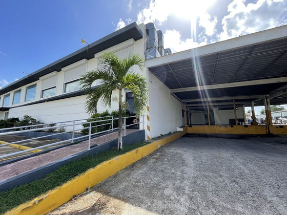 Nave industrial alquiler Zona Franca HainaMosa 1