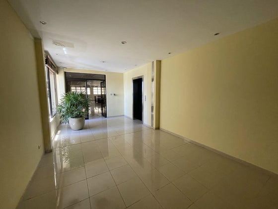 Oficinas alquiler JFK Miraflores Santo Domingo