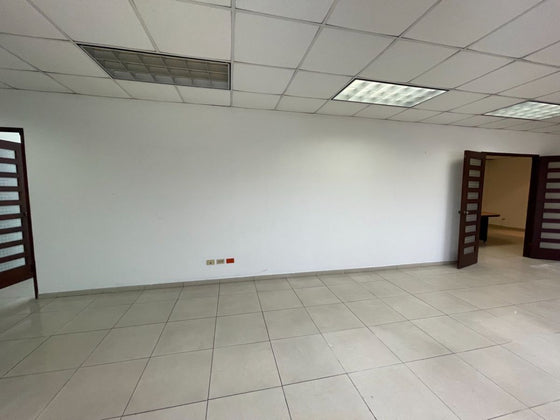 Oficinas alquiler JFK Miraflores Santo Domingo