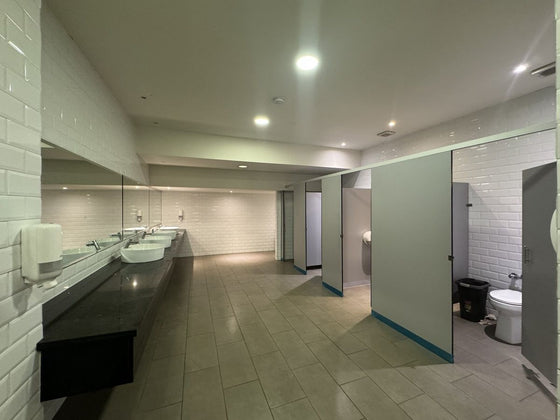 Locales comerciales alquiler venta Occidental Mall Prol. 27 de Febrero, Alameda Santo Domingo Oeste