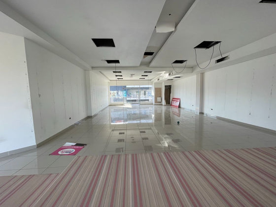 Locales comerciales Alquilados Ens. Kennedy Santo Domingo 226