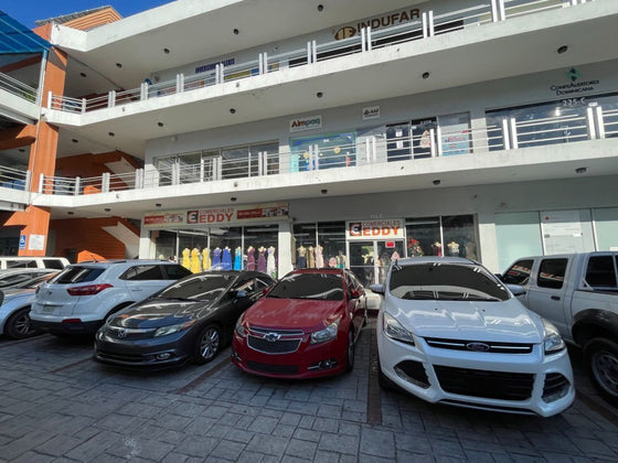 Locales comerciales Alquilado Ens. Kennedy Santo Domingo 111