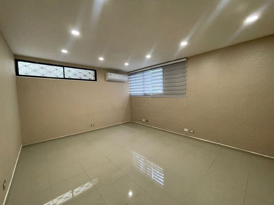 Oficina alquiler Piantini, Santo Domingo