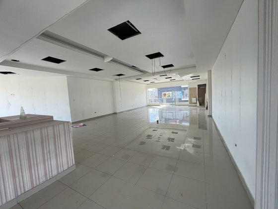 Locales comerciales venta Ens. Kennedy Santo Domingo 221