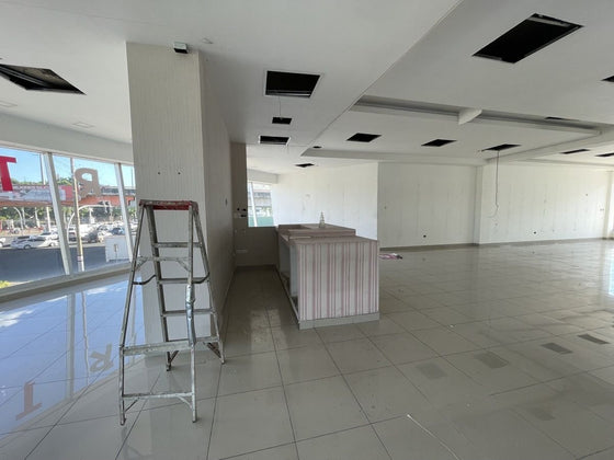 Locales comerciales venta Ens. Kennedy Santo Domingo 221