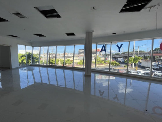 Locales comerciales venta Ens. Kennedy Santo Domingo 221