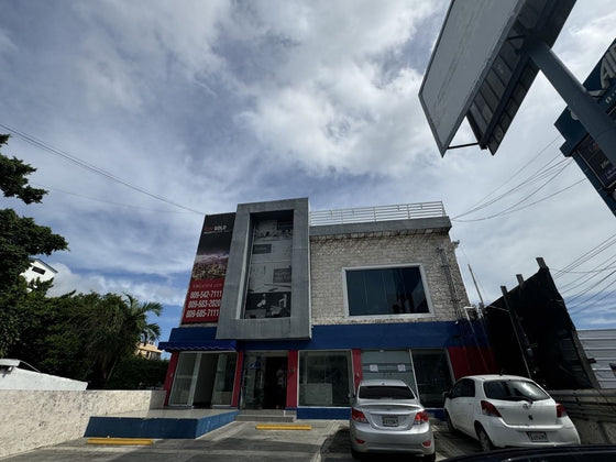 Locales comerciales alquiler 27 de Febrero Santo Domingo
