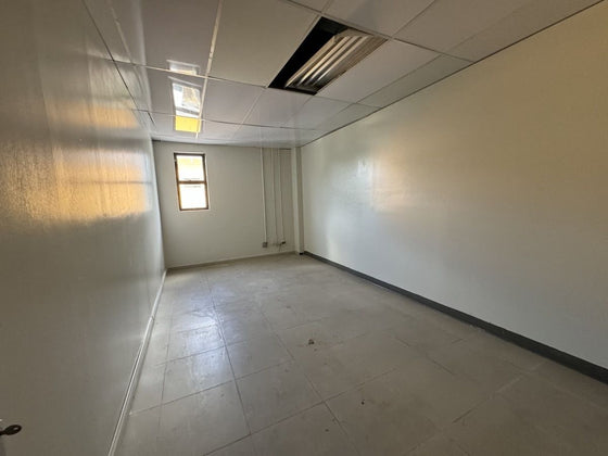 Edificio comercial oficina venta y alquiler Ave. Luperon Santo Domingo