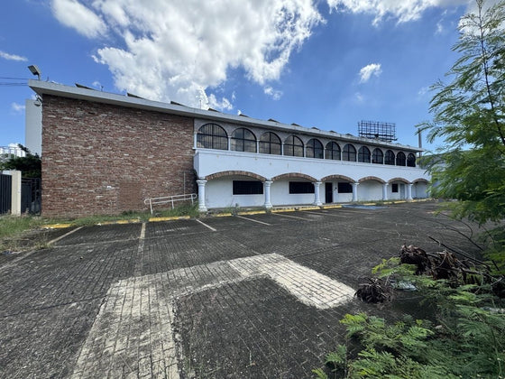 Edificio Oficinas Alquiler Ave. Tiradentes Santo Domingo Quisqueya