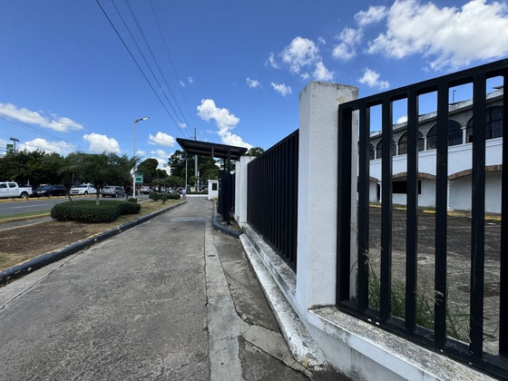 Edificio Oficinas Alquiler Ave. Tiradentes Santo Domingo Quisqueya