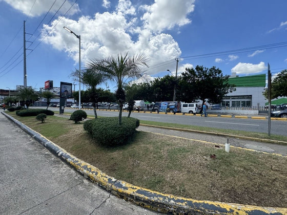 Edificio Oficinas Alquiler Ave. Tiradentes Santo Domingo Quisqueya