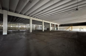 Nave terreno locales comerciales venta Santo Domingo, Ave. Luperon Herrera-46