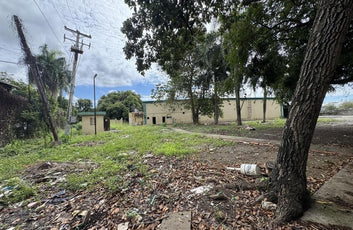Nave terreno locales comerciales venta Santo Domingo, Ave. Luperon Herrera-19