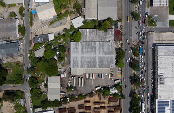 Nave terreno locales comerciales venta Santo Domingo, Ave. Luperon Herrera-4