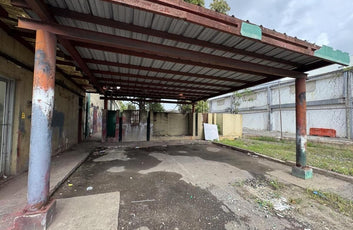 Nave terreno locales comerciales venta Santo Domingo, Ave. Luperon Herrera-21