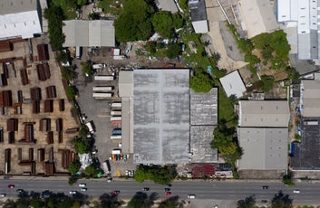Nave terreno locales comerciales venta Santo Domingo, Ave. Luperon Herrera-5