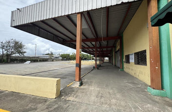 Nave terreno locales comerciales venta Santo Domingo, Ave. Luperon Herrera-37