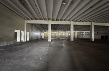 Nave terreno locales comerciales venta Santo Domingo, Ave. Luperon Herrera-45