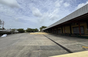 Nave terreno locales comerciales venta Santo Domingo, Ave. Luperon Herrera-8