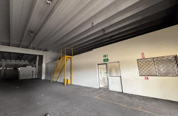 Nave terreno locales comerciales venta Santo Domingo, Ave. Luperon Herrera-41