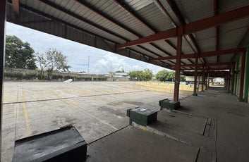 Nave terreno locales comerciales venta Santo Domingo, Ave. Luperon Herrera-39
