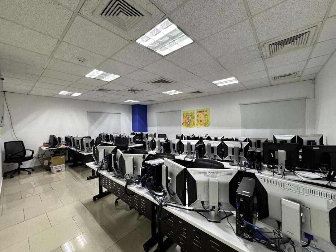Call center plug and play alquiler Evaristo Morales Santo Domigno