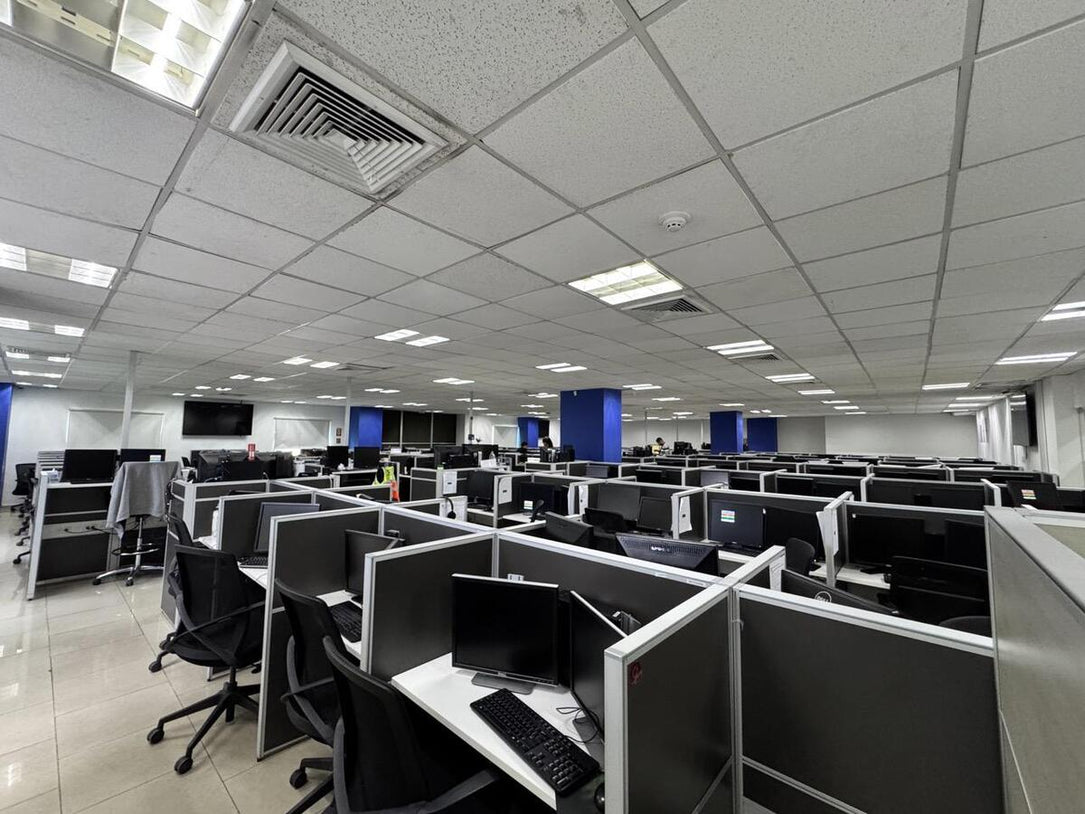 Call center plug and play alquiler Evaristo Morales Santo Domigno
