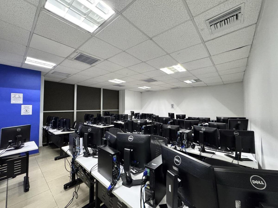 Call center plug and play alquiler Evaristo Morales Santo Domigno