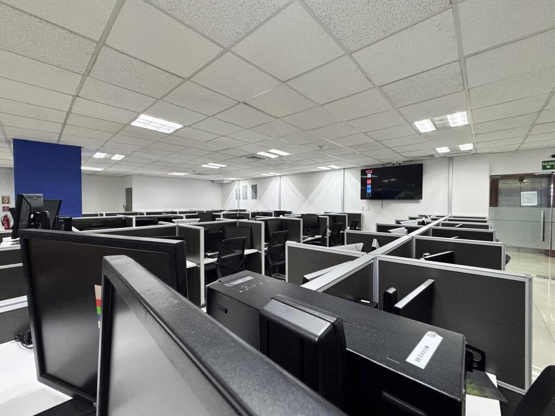 Call center plug and play alquiler Evaristo Morales Santo Domigno