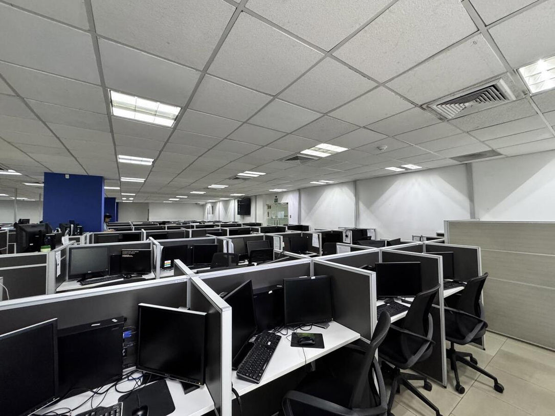 Call center plug and play alquiler Evaristo Morales Santo Domigno