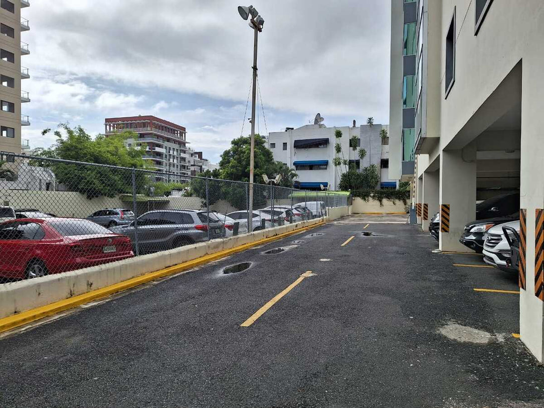 Call center plug and play alquiler Evaristo Morales Santo Domigno