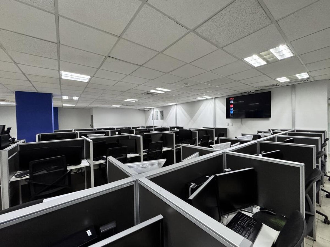 Call center plug and play alquiler Evaristo Morales Santo Domigno