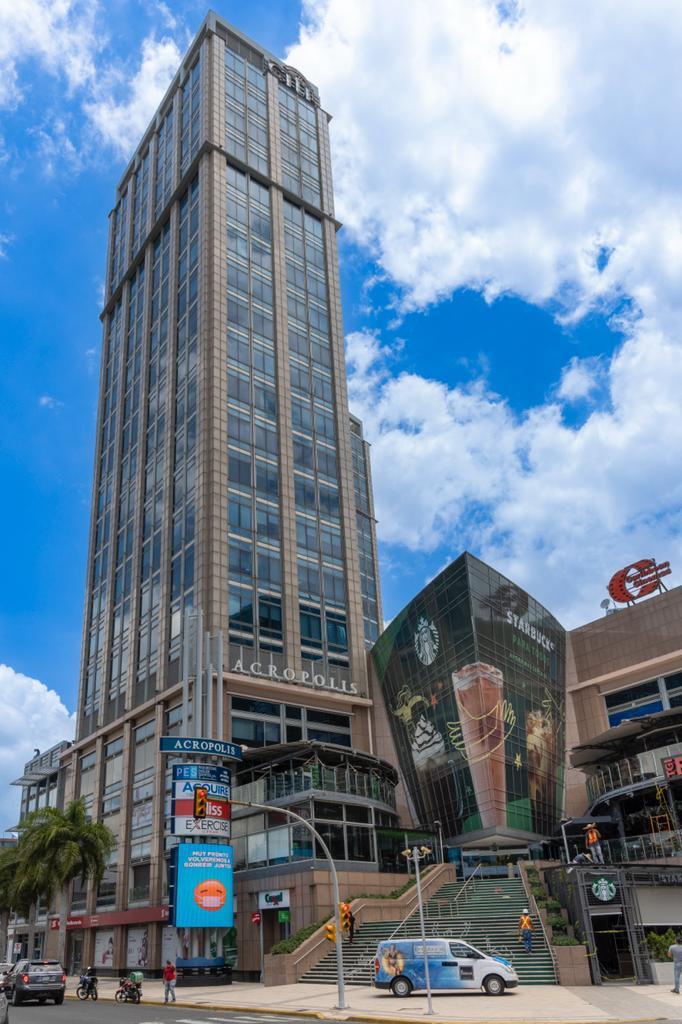 Oficina corporativa venta alquiler Piantini Acropolis Santo Domingo