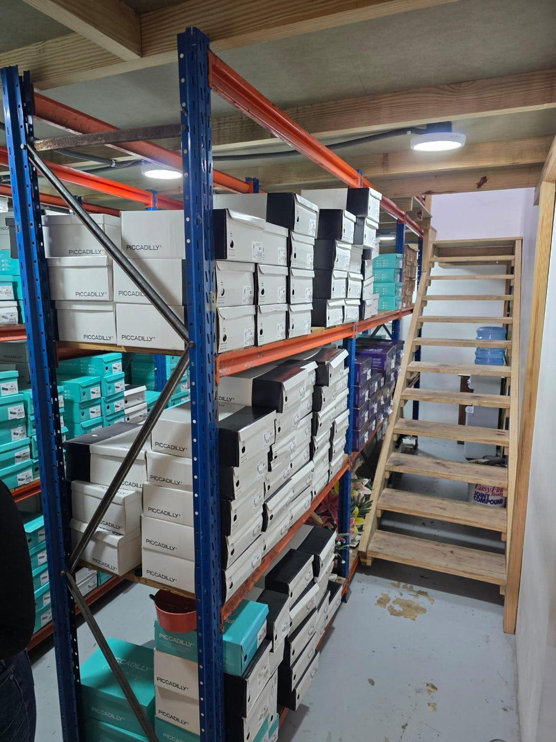Locales comerciales alquiler Bavaro San Juan Shopping