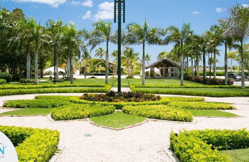 Locales comerciales alquiler Bavaro San Juan Shopping-7