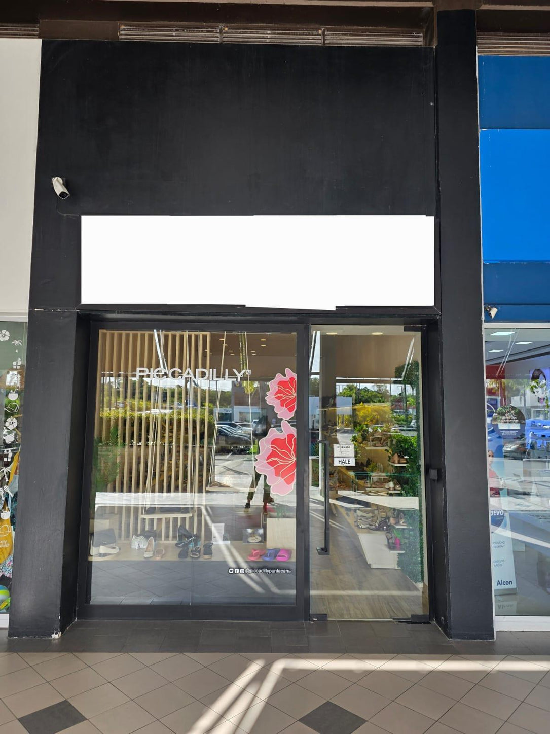 Locales comerciales alquiler Bavaro San Juan Shopping