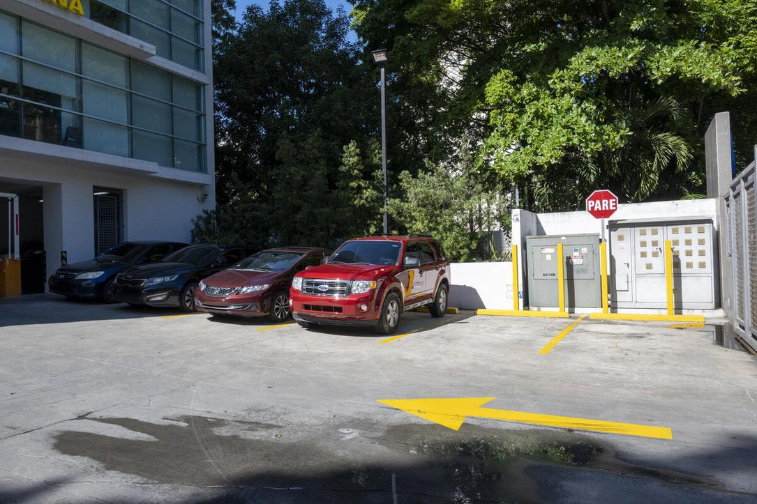 Oficina alquiler Naco Santo Domingo M7