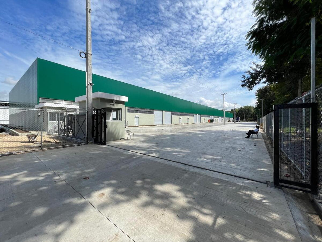 Nave industrial alquiler Aut. Duarte KM 18 Santo Domingo Oeste