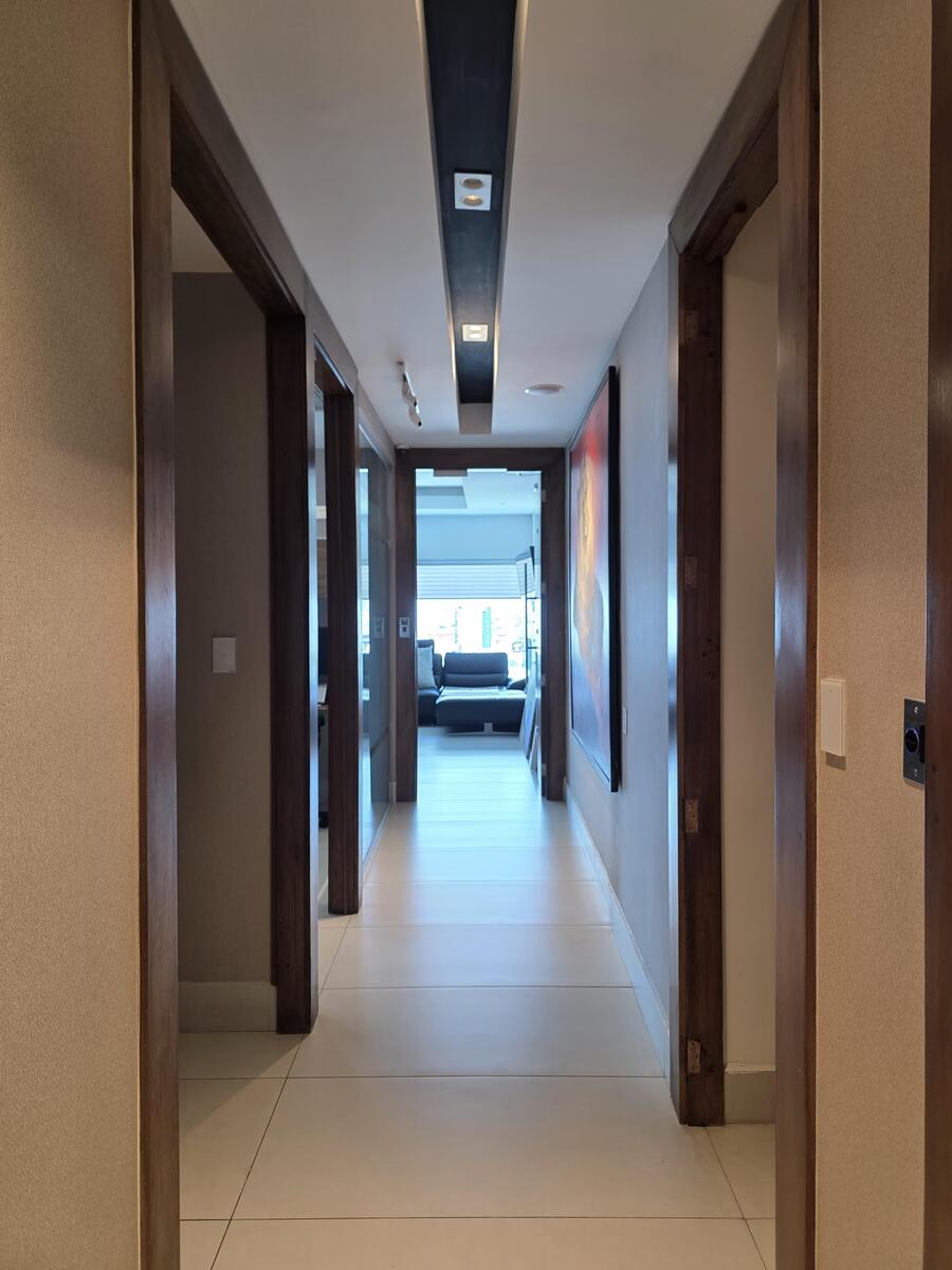 Oficina alquiler amueblada Torre Forum El Millon Santo Domingo