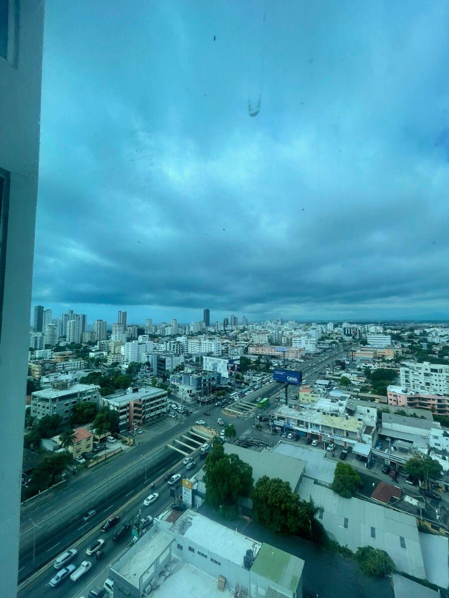 Oficina alquiler amueblada Torre Forum El Millon Santo Domingo