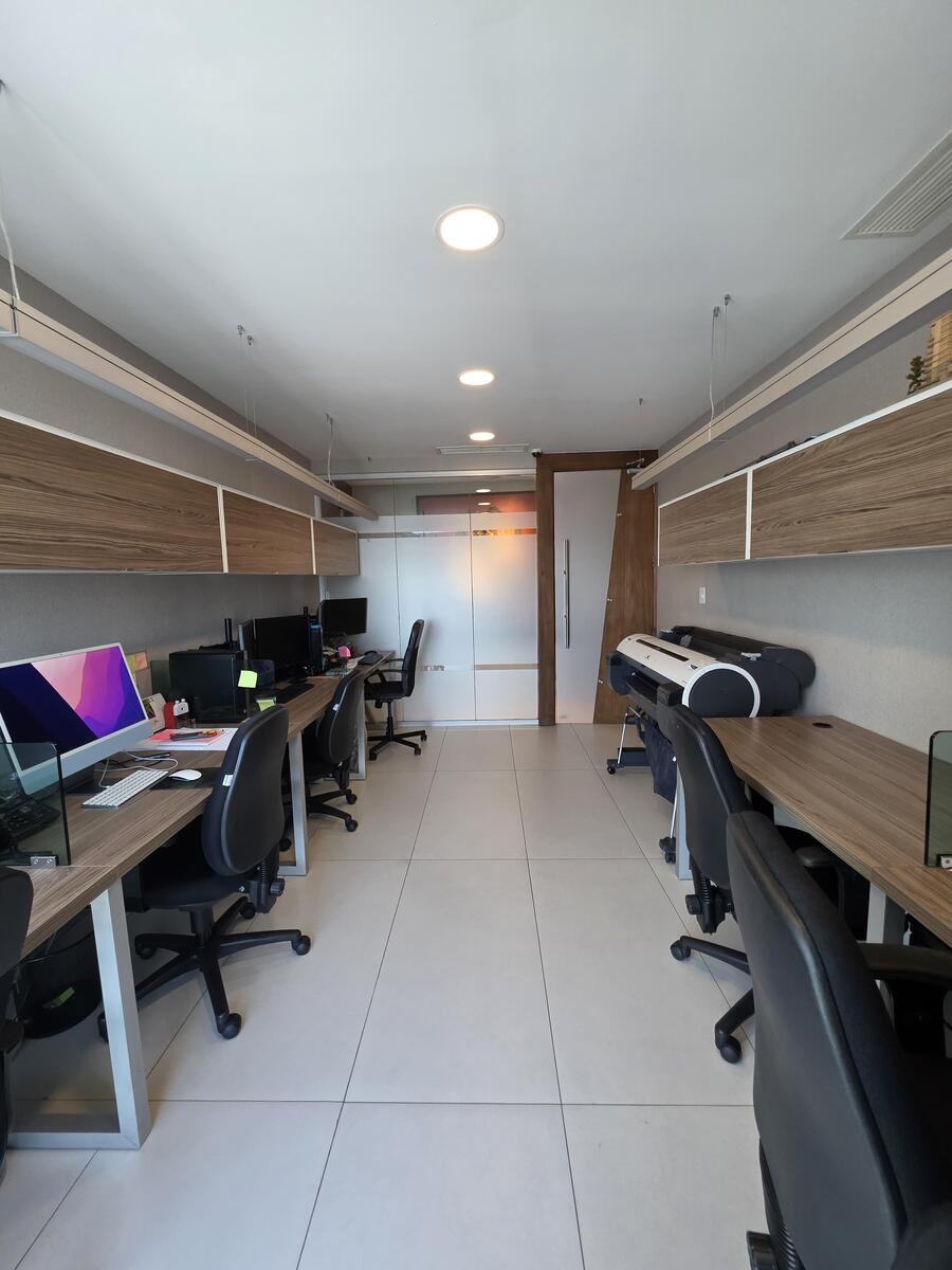 Oficina alquiler amueblada Torre Forum El Millon Santo Domingo