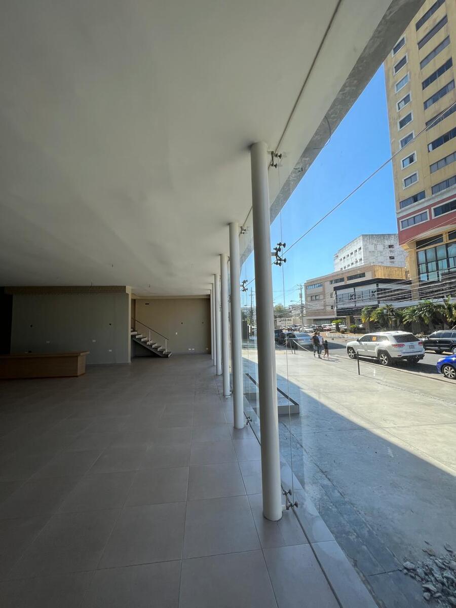 Locales comerciales 1er nivel Naco Santo Domingo