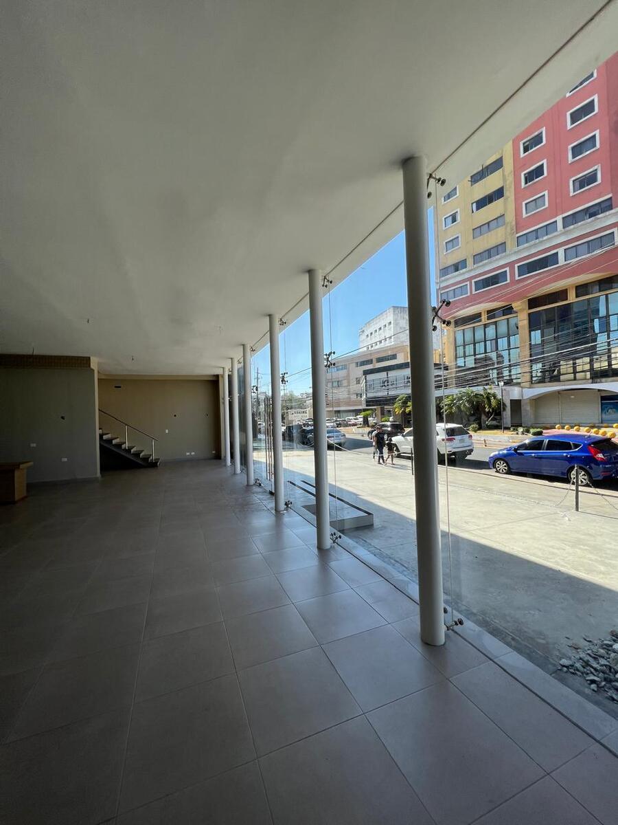 Locales comerciales 1er nivel Naco Santo Domingo