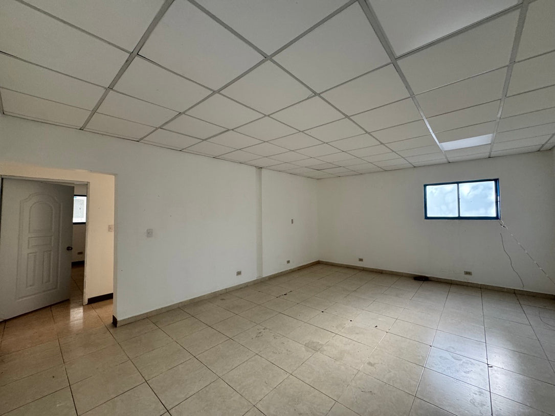 Terreno comercial alquiler 27 de Febrero Gazcue Santo Domingo