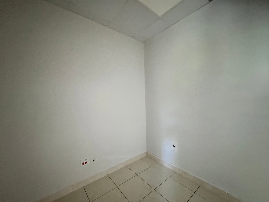 Oficinas alquiler Piantini MIII 501 301 Santo Domingo