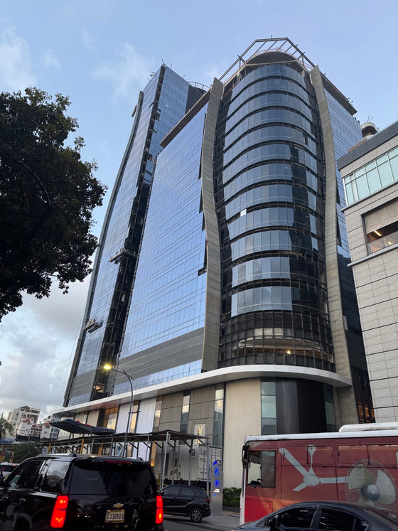 Oficinas corporativas alquiler World Tarde Center WTC BlueMall Piantini Santo Domingo